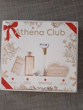 Athena Club Bath & Body Gift Set - White, Gold, Red